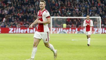 De Ligt celebra su gol ante el ADO Den Haag de la Eredivisie holandesa