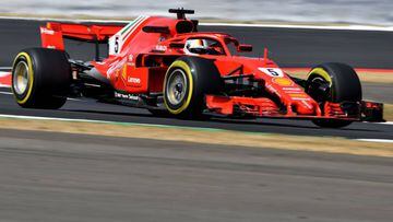 Vettel lidera los Libres 2; 'Checo' Pérez es noveno