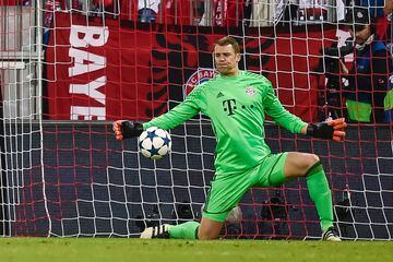 El guardameta ya era titular de la selección cuando el Bayern le fichó del Schalke por el precio más alto que se ha pagadro por un portero en Alemania. Su rendimiento no deja dudas de que valió la pena tan alto coste.