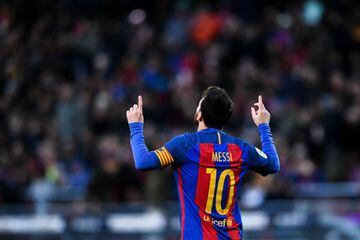 Lionel Messi of FC Barcelona celebrates after scoring his team's second goal during the La Liga match between FC Barcelona and UD Las Palmas at Camp Nou