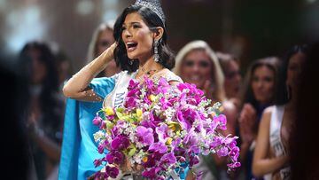 Miss Nicaragua Sheynnis Palacios reacciona después de ser coronada Miss Universo.