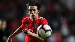 Benfica&#039;s Portuguese midfielder Joao Felix eyes the ball  during the Portuguese league football match between SL Benfica and Vitoria Setubal FC at the Luz stadium in Lisbon on April 14, 2019. (Photo by CARLOS COSTA / AFP)