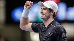 Andy Murray celebra su victoria ante Jo-Wilfried Tsonga en la final del torneo de Viena.