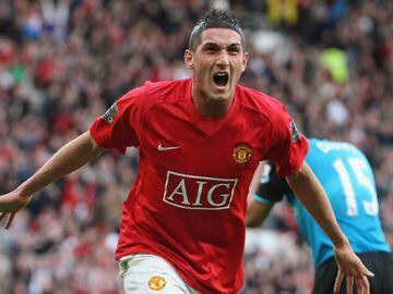 MANCHESTER, ENGLAND - APRIL 5: Federico Macheda of Manchester United celebrates scoring their third goal during the Barclays Premier League match between Manchester United and Aston Villa at Old Trafford on April 5 2009, in Manchester, England. (Photo by 