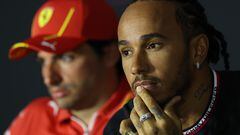 Lewis Hamilton (Mercedes) y Carlos Sainz (Ferrari). Sakhir, Bahréin. F1 2024.