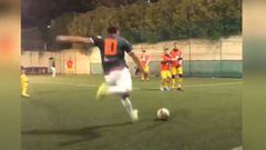 Francesco Totti con la clase intacta, golazo de tiro libre
