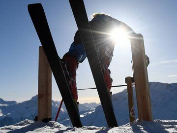 ST. MORITZ, SWITZERLAND - FEBRUARY 13: Mikaela Shiffrin of USA training giant slalom during the FIS Alpine Ski World Championships on February 13, 2017 in St. Moritz, Switzerland (Photo by Alain Grosclaude/Agence Zoom/Getty Images)