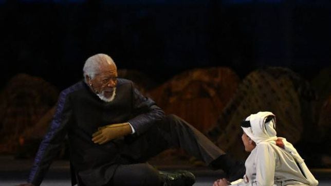 What happened to Morgan Freeman’s left hand? This was his speech at the World Cup ceremony