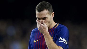 Barcelona's Vermaelen out for a month with calf injury