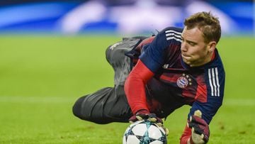 Neuer warned not to rush back from foot fracture