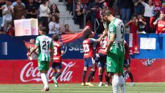 Borja se lamenta tras un gol de Osasuna.