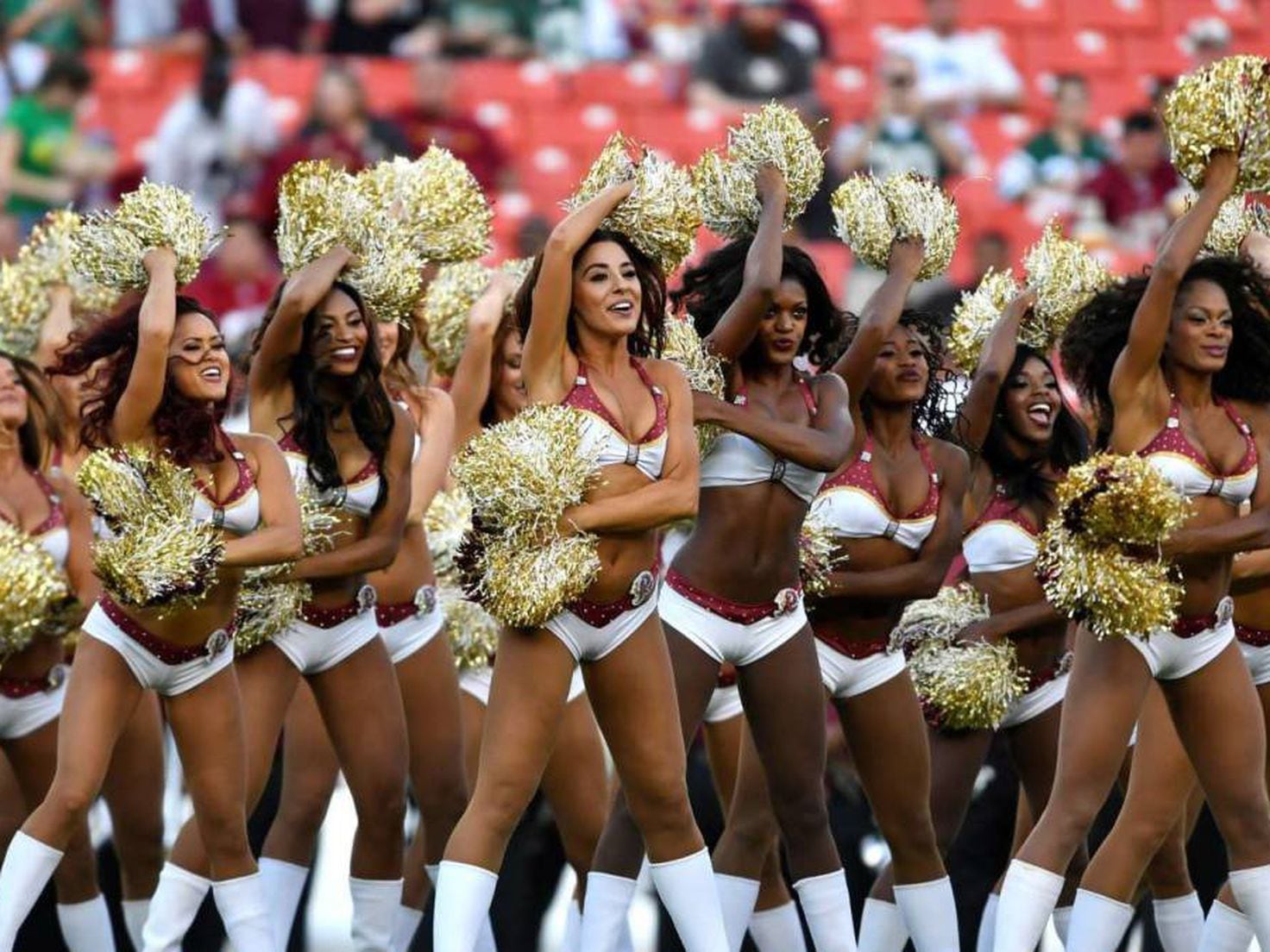 Redskins cheerleaders