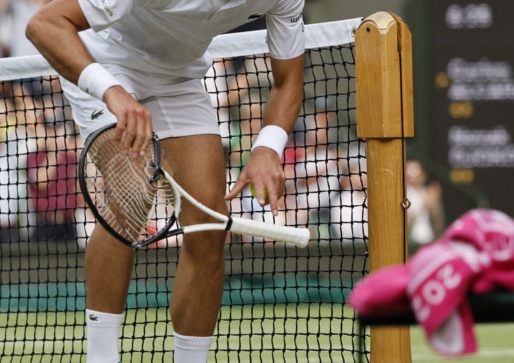 What punishment did Novak Djokovic get for smashing his racket in
