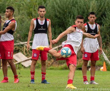 El colombiano de Argentinos Juniors deberá enfrentar a Nacional (Uruguay), Universidad Católica (Chile) y Atlético Nacional (Colombia) por el grupo F