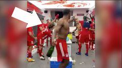 Jugador del Bayern hace explotar las redes con su gesto en plena fiesta por la Champions
