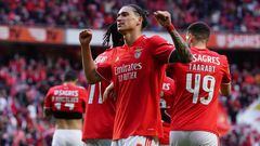 LISBON, PORTUGAL - APRIL 9:  Darwin Nunez of SL Benfica celebrates after scoring a goal during the Liga Bwin match between SL Benfica and Belenenses SAD at Estadio da Luz on April 9, 2022 in Lisbon, Portugal.  (Photo by Gualter Fatia/Getty Images)