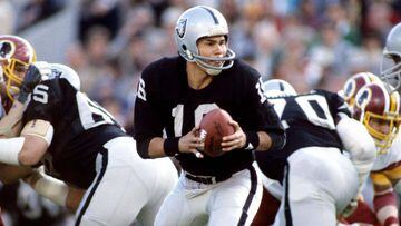 Jim Plunkett: El vínculo entre Patriots, Raiders y México