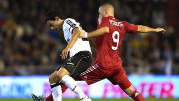 Tino Costa le robaba las botas a Benzema en el Lyon AS Argentina