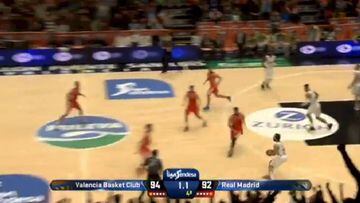 Llull's buzzer-beater with 1 sec to go, incredible 3-point winner!