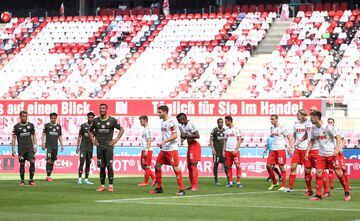El colombiano Jhon Córdoba fue titular en el encuentro entre Colonia y Mainz en el regreso de la Bundesliga. El partido se disputó en el Estadio Rhein Energie
