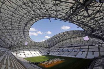 Stade Vélodrome (Marseille). 67.000.
