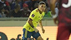 Juan Fernando Quintero durante el partido entre Venezuela y Colombia por Eliminatorias rumbo a Qatar 2022.