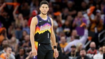 The Phoenix Suns have announced that Devin Booker has a hamstring strain confirmed by an MRI, and that there is no timetable yet for his return.