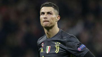 De Laurentiis aims jibe at Juventus and Ronaldo