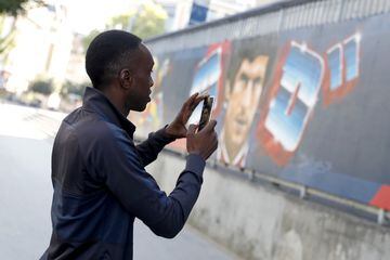Zlatan, Ronaldinho, Ginola... star in stunning PSG Parc des Princes mural