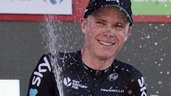 Chris Froome celebra su victoria en la contrarreloj de Calpe en la Vuelta a Espa&ntilde;a 2016.