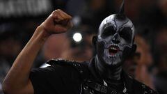 OAKLAND, CA - NOVEMBER 06: An Oakland Raiders fan cheers during the game against the Denver Broncos at Oakland-Alameda County Coliseum on November 6, 2016 in Oakland, California.   Thearon W. Henderson/Getty Images/AFP == FOR NEWSPAPERS, INTERNET, TELCOS &amp; TELEVISION USE ONLY ==