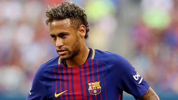 Barça: Neymar "not impossible," as Abidal seeks to soothe Messi