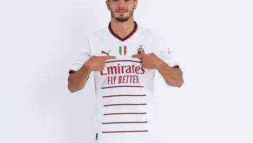 Serie A winners AC Milan unveiled their 2022/23 away shirt on Friday, the Rossoneri including a detail that makes reference to their European track record.