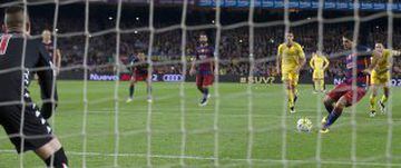 Suárez get his hat-trick with another penalty