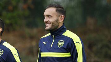 Lucas Perez wants to leave Arsenal at all costs