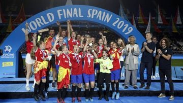 Barcelona did not play youth tournament over Spain shirt
