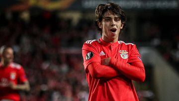 Benfica&#039;s Portuguese midfielder Joao Felix celebrates after scoring a goal during the UEFA Europa league quarter final first leg football match between SL Benfica and Eintracht Frankfurt at the Luz stadium in Lisbon on April 11, 2019. (Photo by CARLO