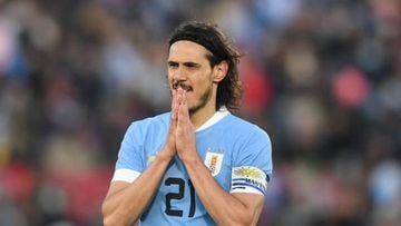 Uruguay's Edinson Cavani gestures during their fiendly football match between Uruguay and Panama, ahead of the FIFA World Cup Qatar 2022, at the Centenario stadium in Montevideo, on June 11, 2022. (Photo by PABLO PORCIUNCULA / AFP) (Photo by PABLO PORCIUNCULA/AFP via Getty Images)