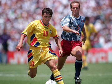 Zurdo talentoso y goleador de Rumania, escuadra que brilló en Estados Unidos 1994.