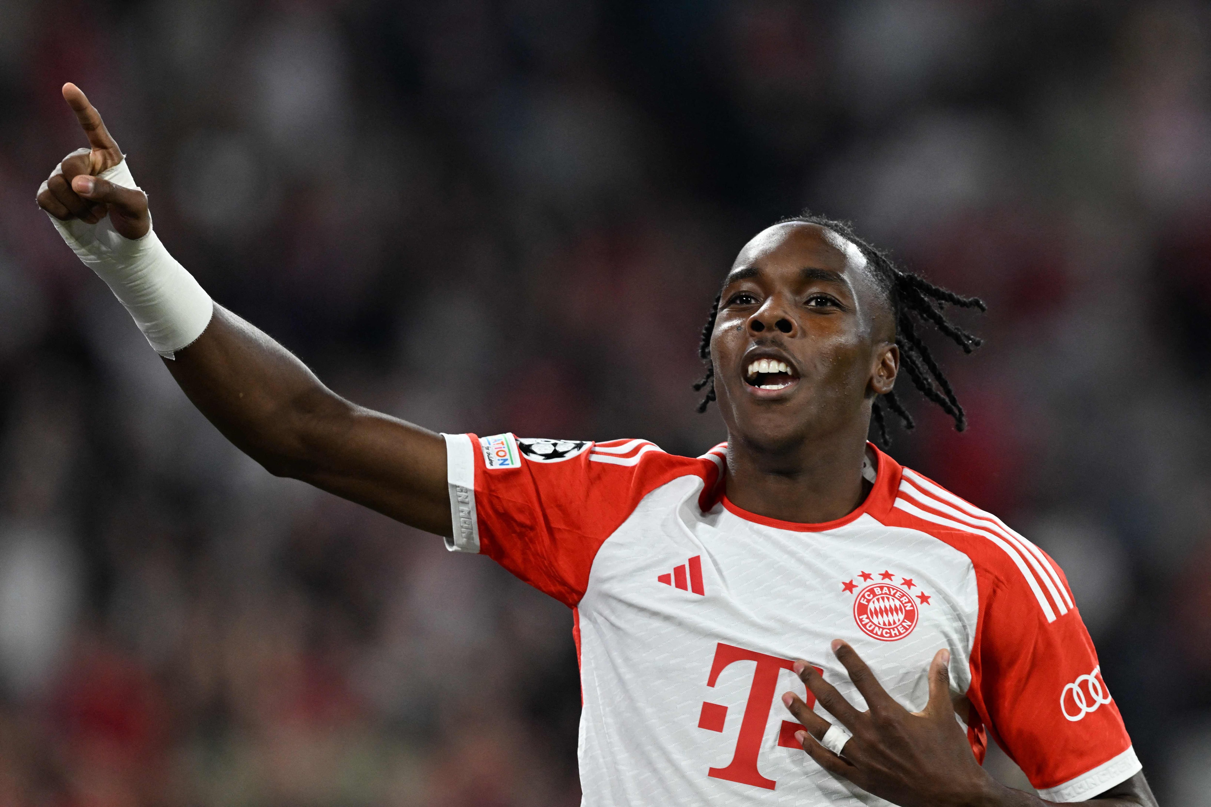 Bayern Munich's French forward #39 Mathys Tel celebrates scoring the 4-2 goal with his team-mates during the UEFA Champions League Group A football match FC Bayern Munich v Manchester United in Munich, southern Germany on September 20, 2023. (Photo by CHRISTOF STACHE / AFP)