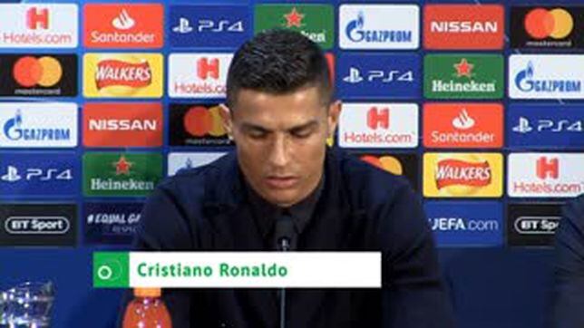 Cristiano Ronaldo luce un reloj de 2M€ en la rueda de prensa