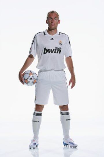 The 2008/2009 home kit.
