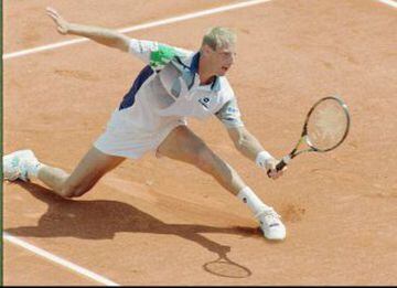 Denominado el 'Rey de la Arcilla' en los '90, ganó Roland Garros en 1995 y llegó al No. 1 del mundo al año siguiente.  