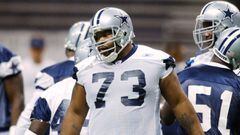 Dallas Cowboys offensive guard Larry Allen (73) goes through drills during the team&#039;s morning practice in San Antonio, Friday, Aug. 8, 2003. (AP Photo/Eric Gay)