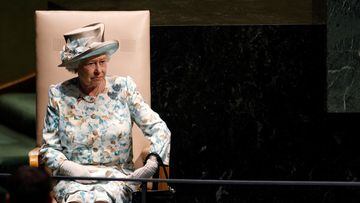 FILE PHOTO: Britain's Queen Elizabeth waits to address the United Nations General Assembly at U.N. headquarters in New York, July 6, 2010.  REUTERS/Mike Segar/File Photo