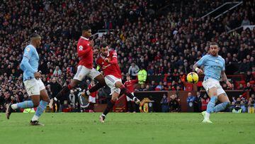 La polémica arbitral y del VAR se hizo presente en el derby entre el Manchester United y Manchester City tras la anotación del portugués.