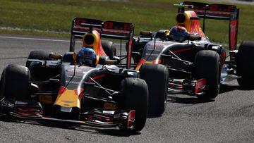 Ricciardo por delante de Verstappen en Malasia.