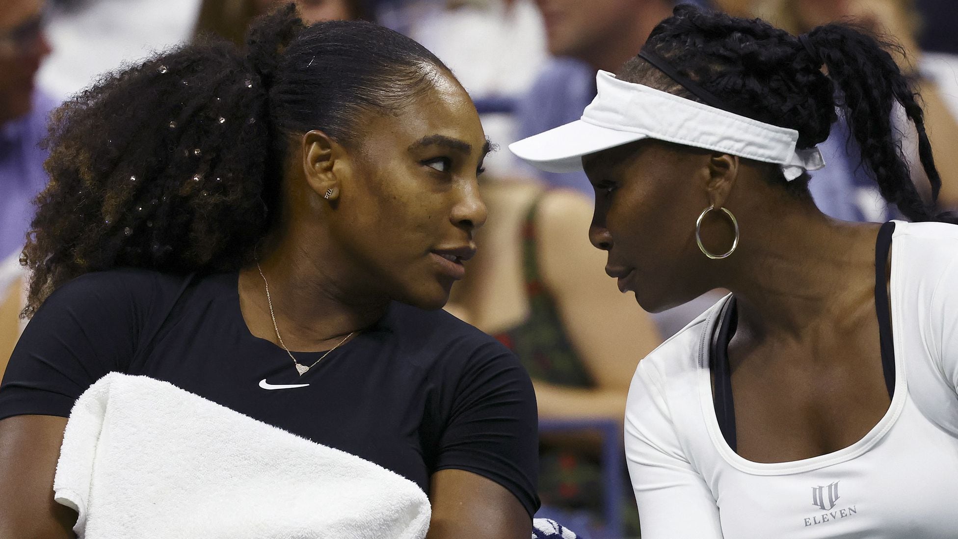 What is Venus Williams' net worth compared to the Serenas' in 2022?