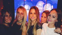 Las WAGs del Barcelona en la fiesta de Neymar: Antonella Rocuzzo, Sofia Balbi, Elena Galera, Raquel Mauri y Romarey Ventura.