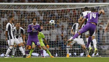 Junio 2017. El Real Madrid consigue la duodécima Champions League tras ganar en la final a la Juventus 1-4 en Cardiff. En la imágen, Casemiro marcando el 1-2.